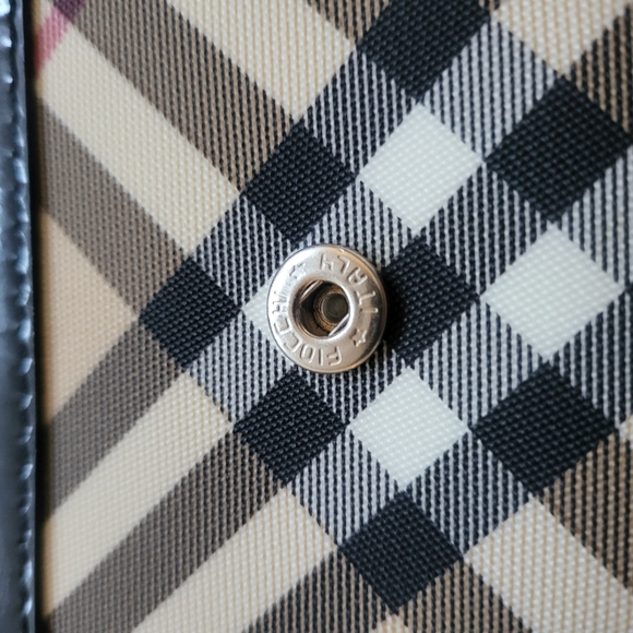 Burberry Nova Checkered Stirr Up Buckle Large Wallet - Picture 5 of 11